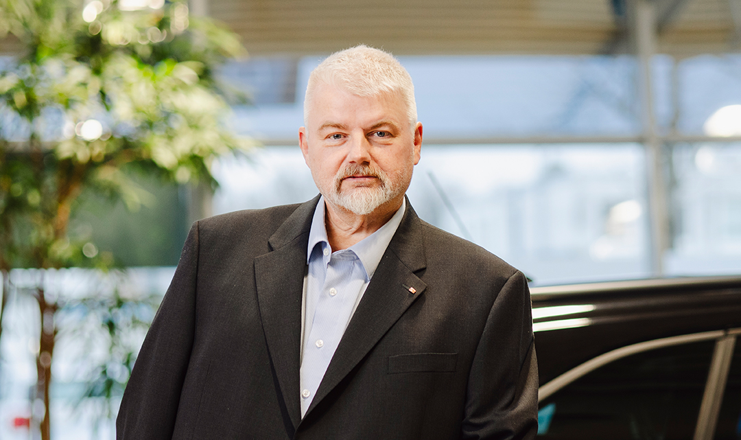 rRalph-Peter Ebensperger - Verkaufsberater im DB Autohaus Maintal